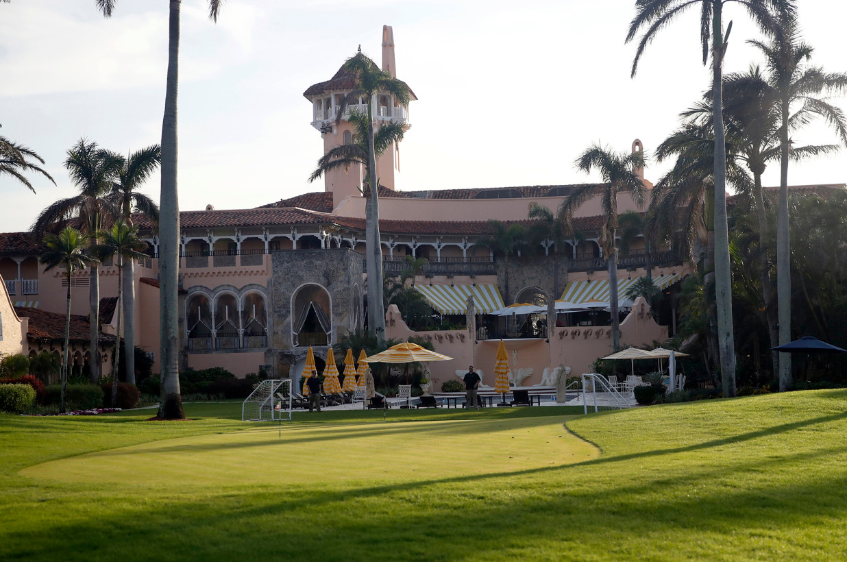 El club Mar-a-Lago reabrirá parcialmente con distanciamiento social en el jacuzzi