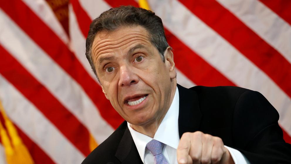 Acusaron a Andrew Cuomo de “hipócrita” por imponer cuarentena a visitantes de otros estados