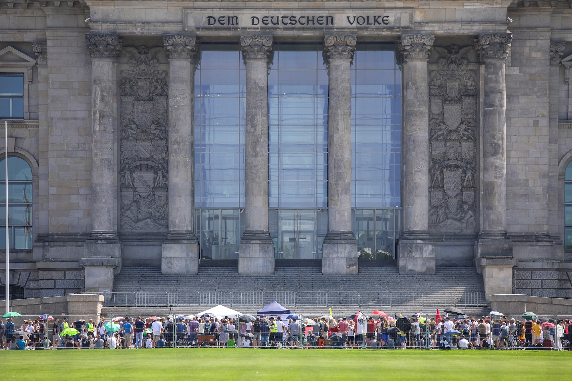 Alemania solo ha logrado repartir un cuarto de las mascarillas importadas