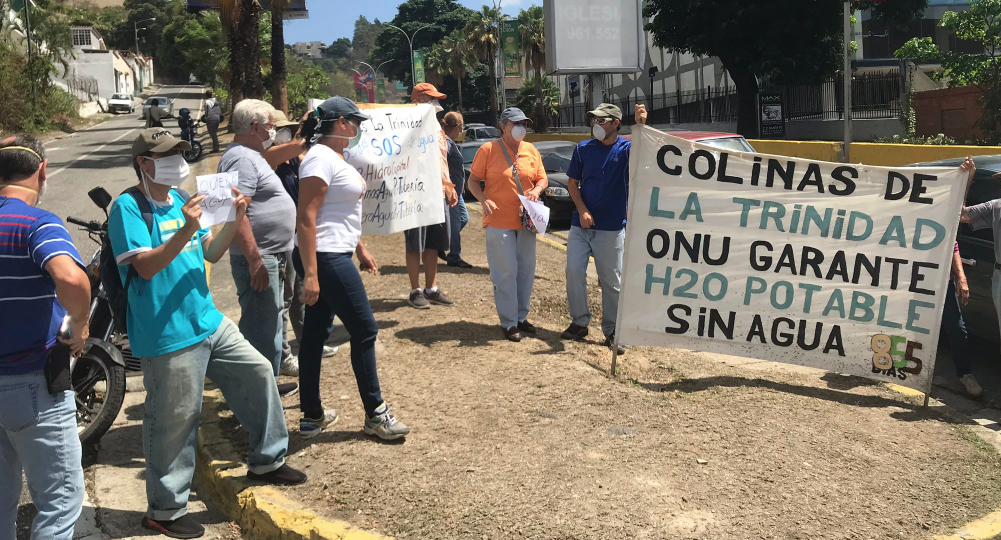 Vecinos de Colinas de La Trinidad, cerca de los 900 días sin saber del agua en sus hogares #3Jun (FOTOS)