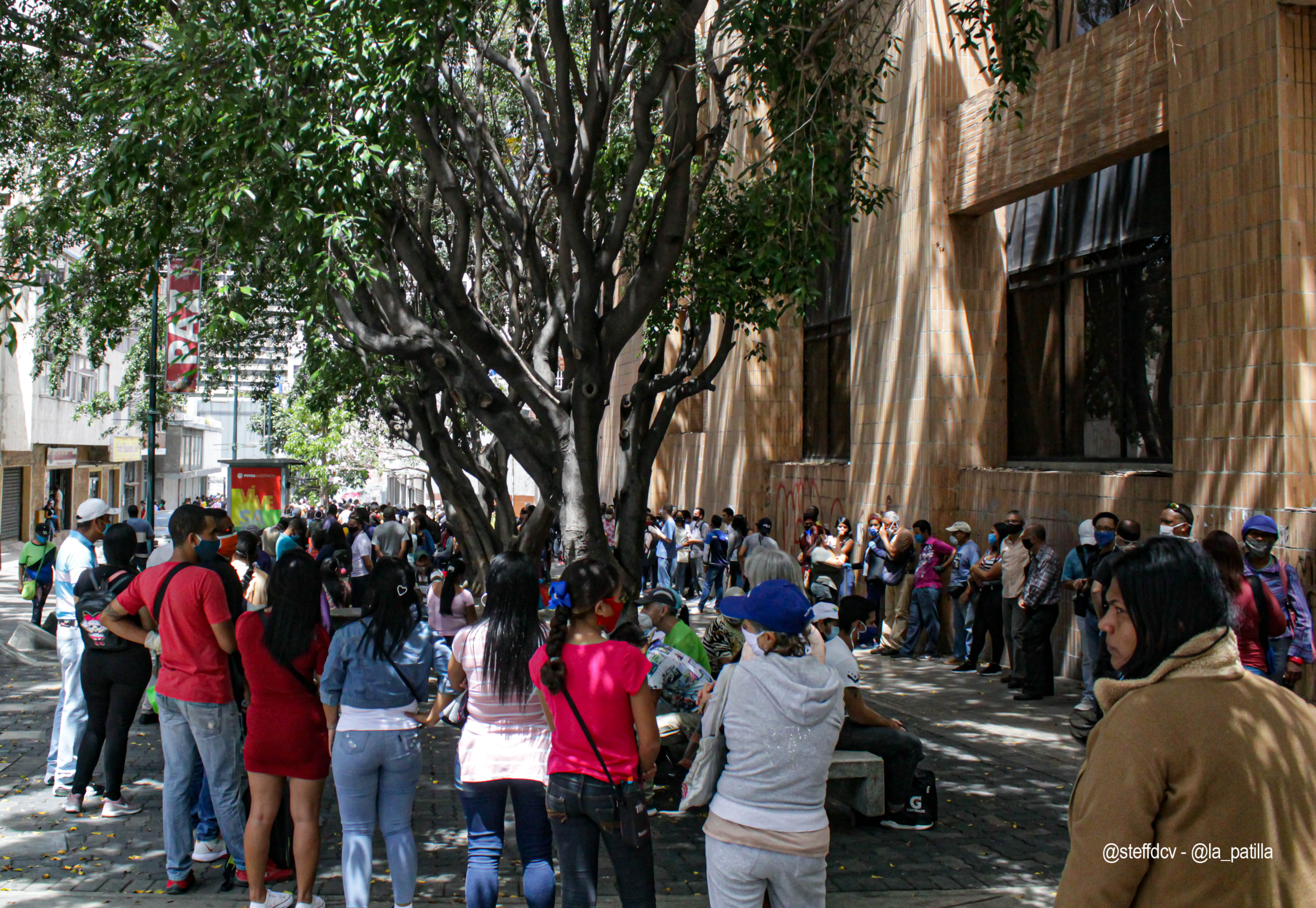 Desesperación para ingresar a City Market a pocas horas de que se radicalice la cuarentena (Video)