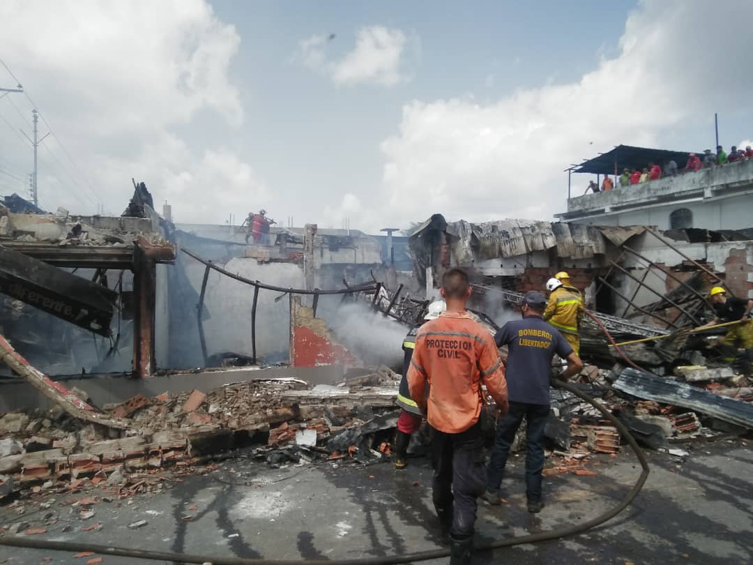 Incendio acabó con siete negocios en Monagas porque los bomberos no tenían agua (VIDEO)