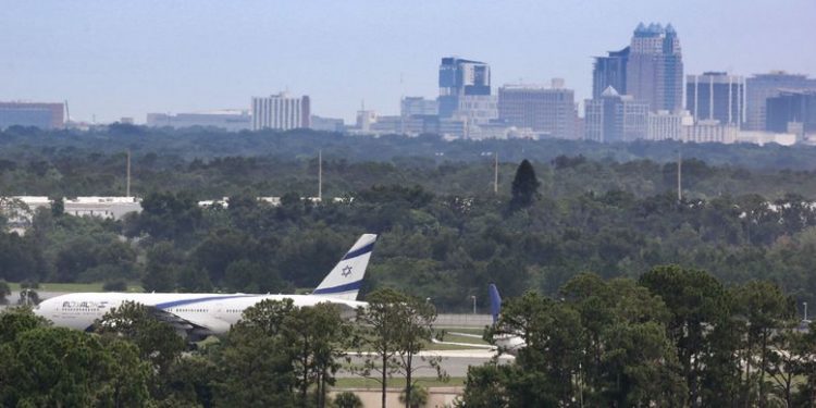 Entérate cómo una mujer sin boleto abordó un vuelo en el aeropuerto de Orlando