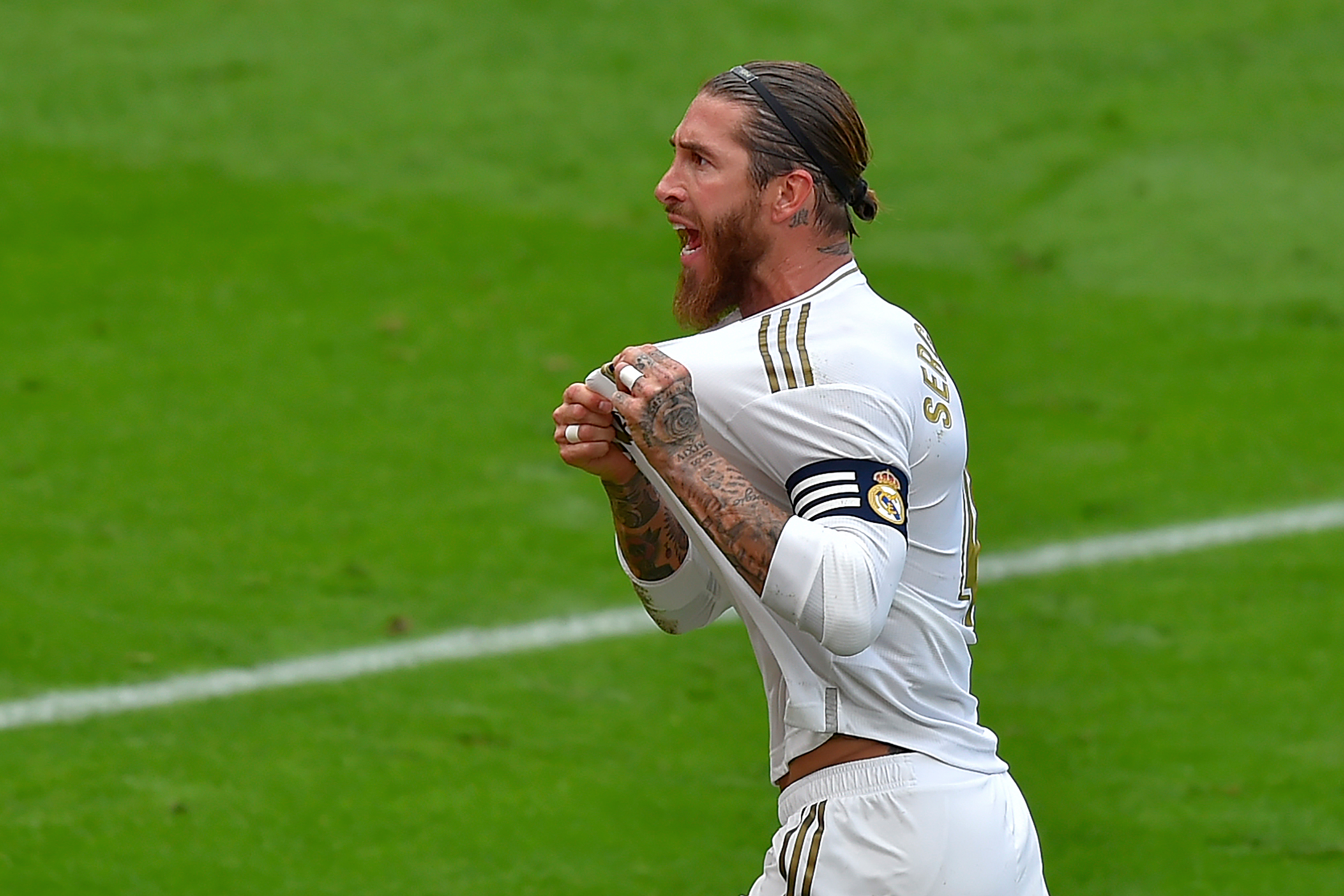 Sergio Ramos se entrenó con el grupo y podría disputar el Clásico del fútbol español