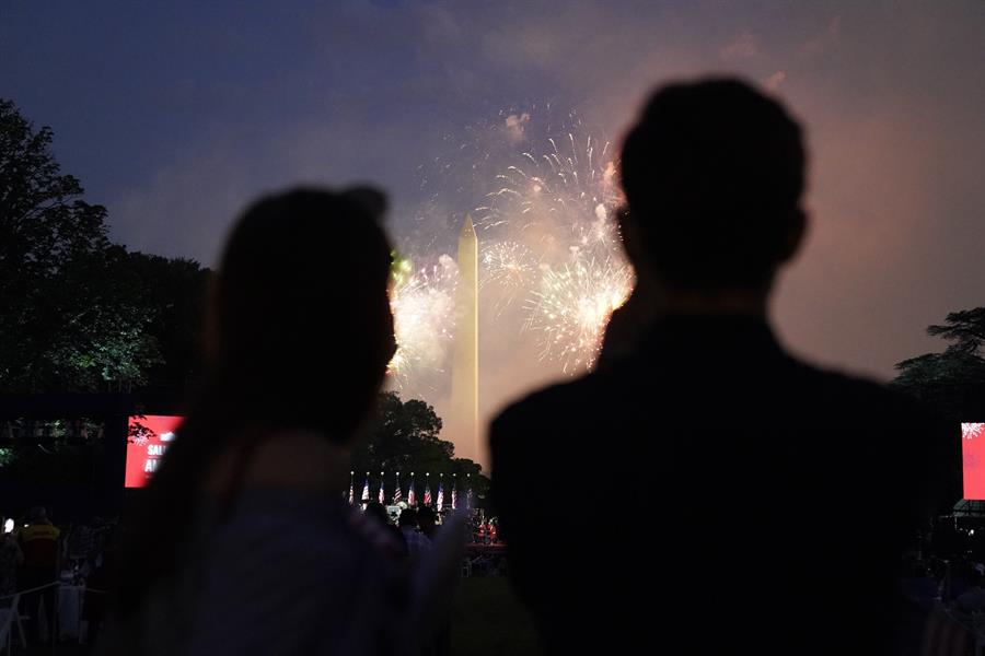 En el día de su Independencia, Estados Unidos registró más de 43 mil nuevos casos por Covid-19