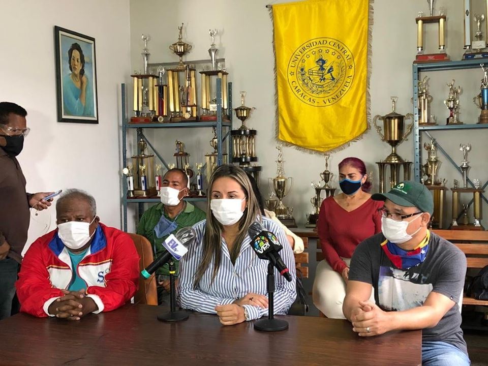 Denuncian que Aristóbulo Istúriz ordenó despidos de maestros durante la cuarentena (Video)