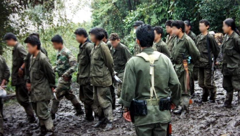 Tras 35 años desaparecido por el conflicto armado, un colombiano vuelve a reunirse con su familia