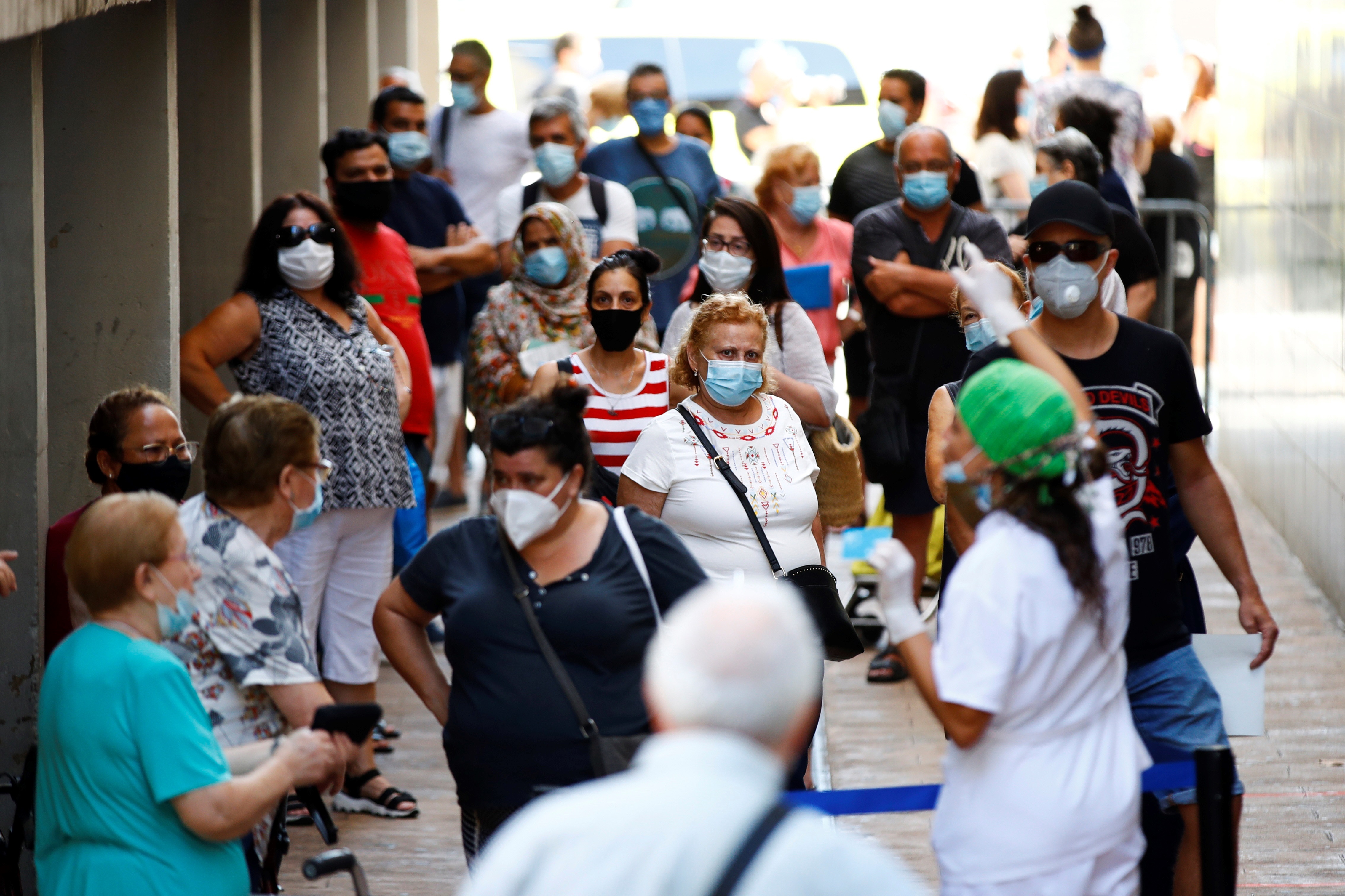 España registró 16 mil nuevos contagios de Covid-19 en solo tres días