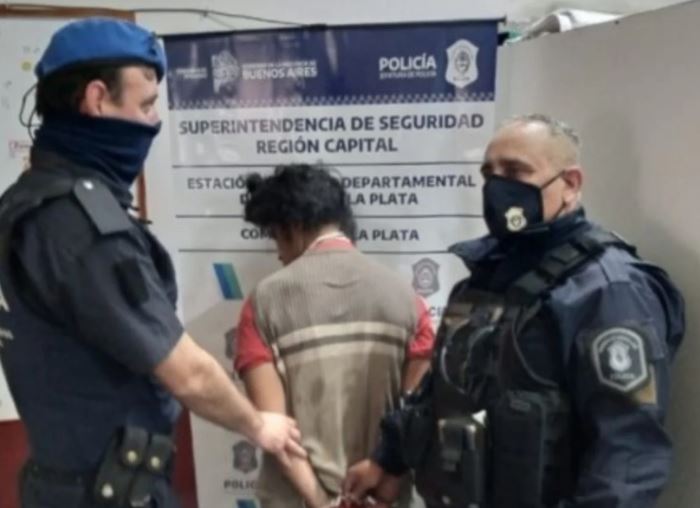 Sorprendió a una anciana en el patio de su casa, la violó y le robó hasta la dentadura postiza