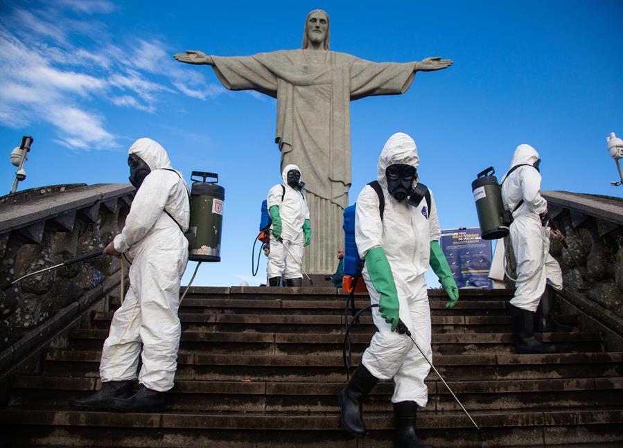 Brasil se acerca a las 350 mil muertes por coronavirus