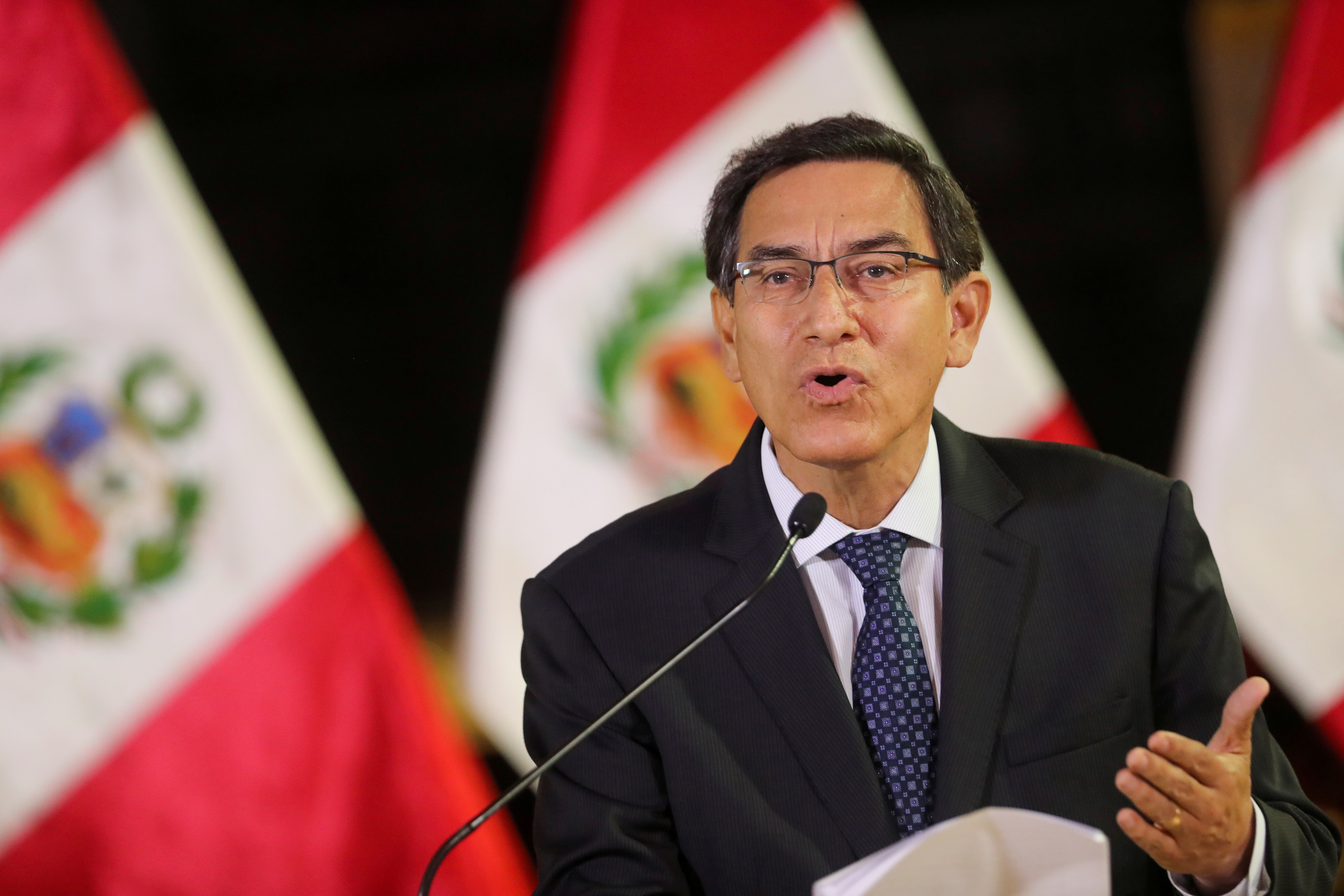 Vizcarra podría postularse al congreso luego de su renuncia a la presidencia