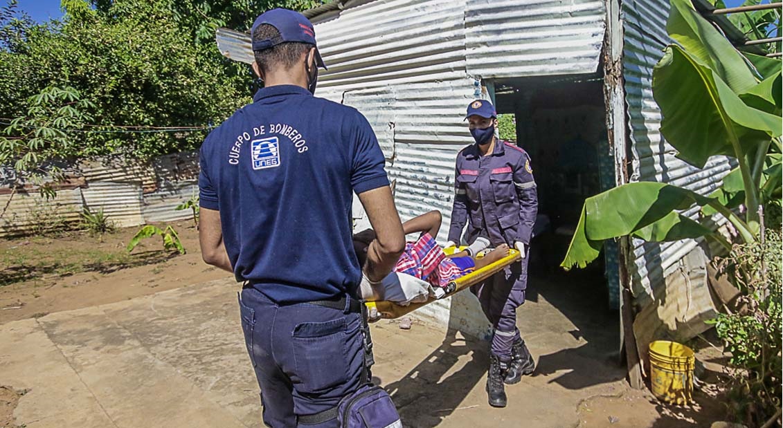 Bomberos UNEG canaliza asistencia médica para niños con desnutrición en Guayana