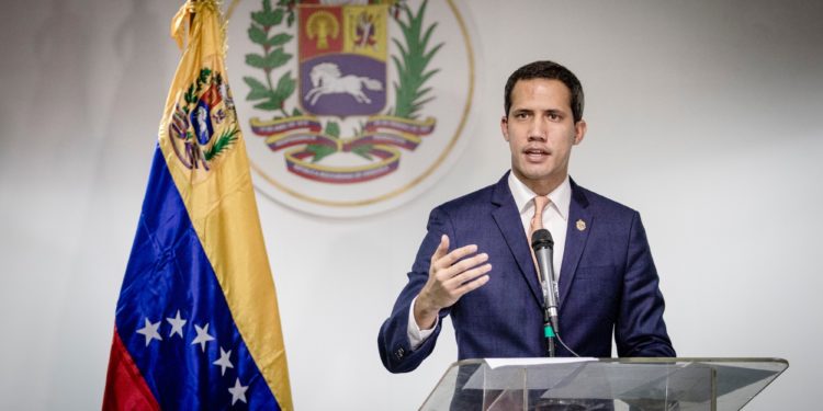 Juan Guaidó sostuvo reunión con el secretario de Estado de Alemania, Miguel Berger