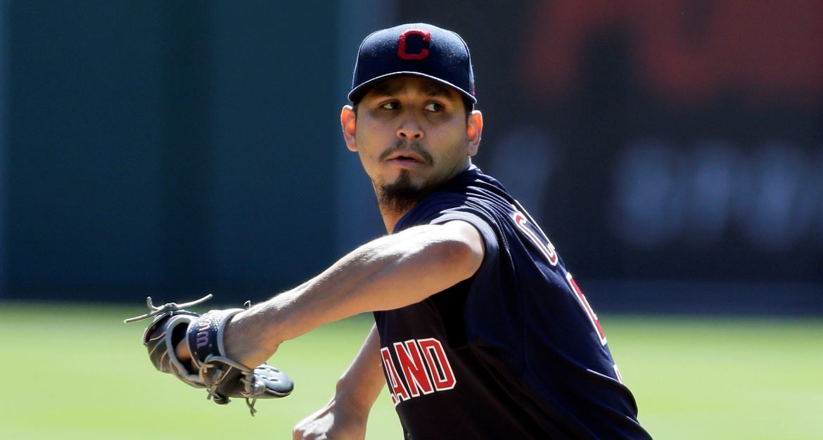 Carlos Carrasco lució intratable contra Tigres para acercar a los Indios a la postemporada