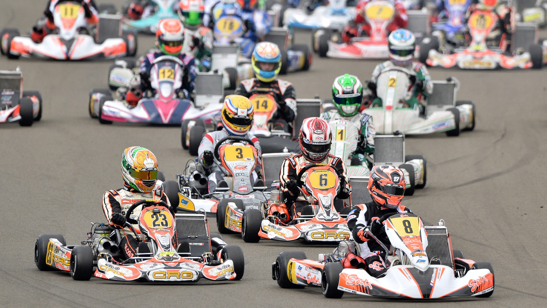 ¡Que sutil! Piloto de karting lanzó un parachoques a su rival en plena carrera (Video)