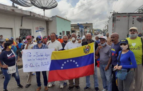 Hasta en Tucupita alzaron su voz de protesta por la lucha de los maestros en sus justas reivindicaciones (Fotos)