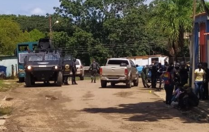 Denuncian allanamientos y detenciones ilegales contra manifestantes en El Socorro (Fotos)