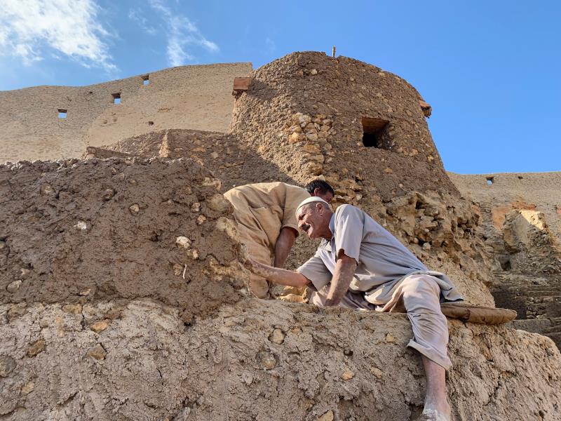 Una ciudad amurallada hecha de barro en Egipto vuelve a la vida después de más de cien años (FOTOS)