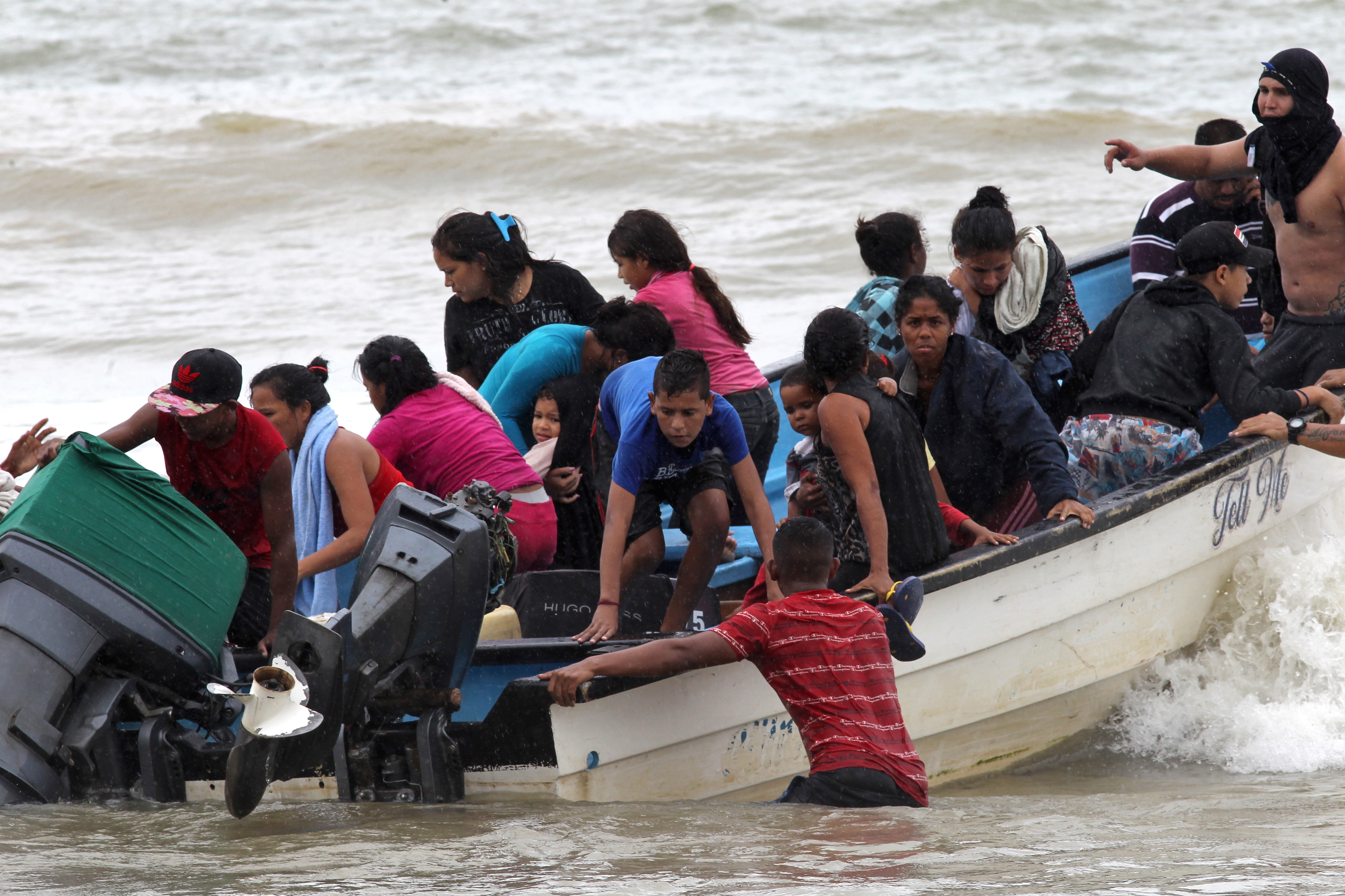 La Policía de Trinidad y Tobago garantiza la protección de los 16 niños venezolanos