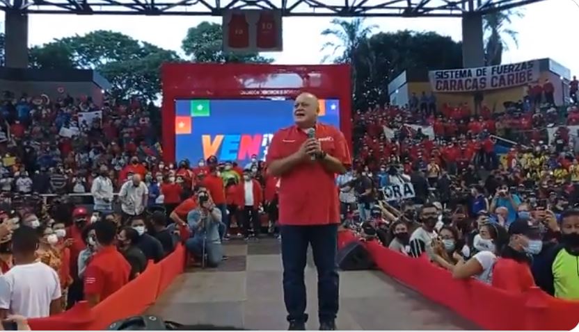 ¿Y el Covid-19? Diosdado amontonó a su militancia en dos actos de la campaña chavista (Videos)