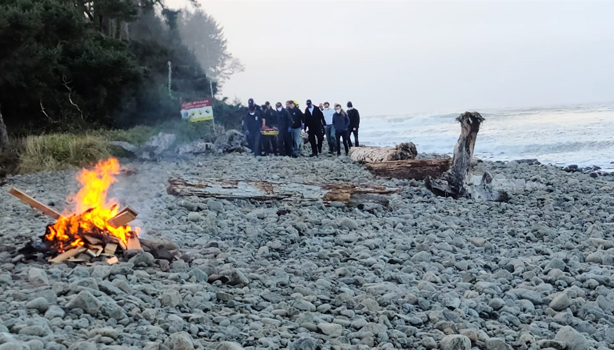 ¡Se salvó de milagro! Surfista fue atacado por un tiburón frente a la costa de Oregón