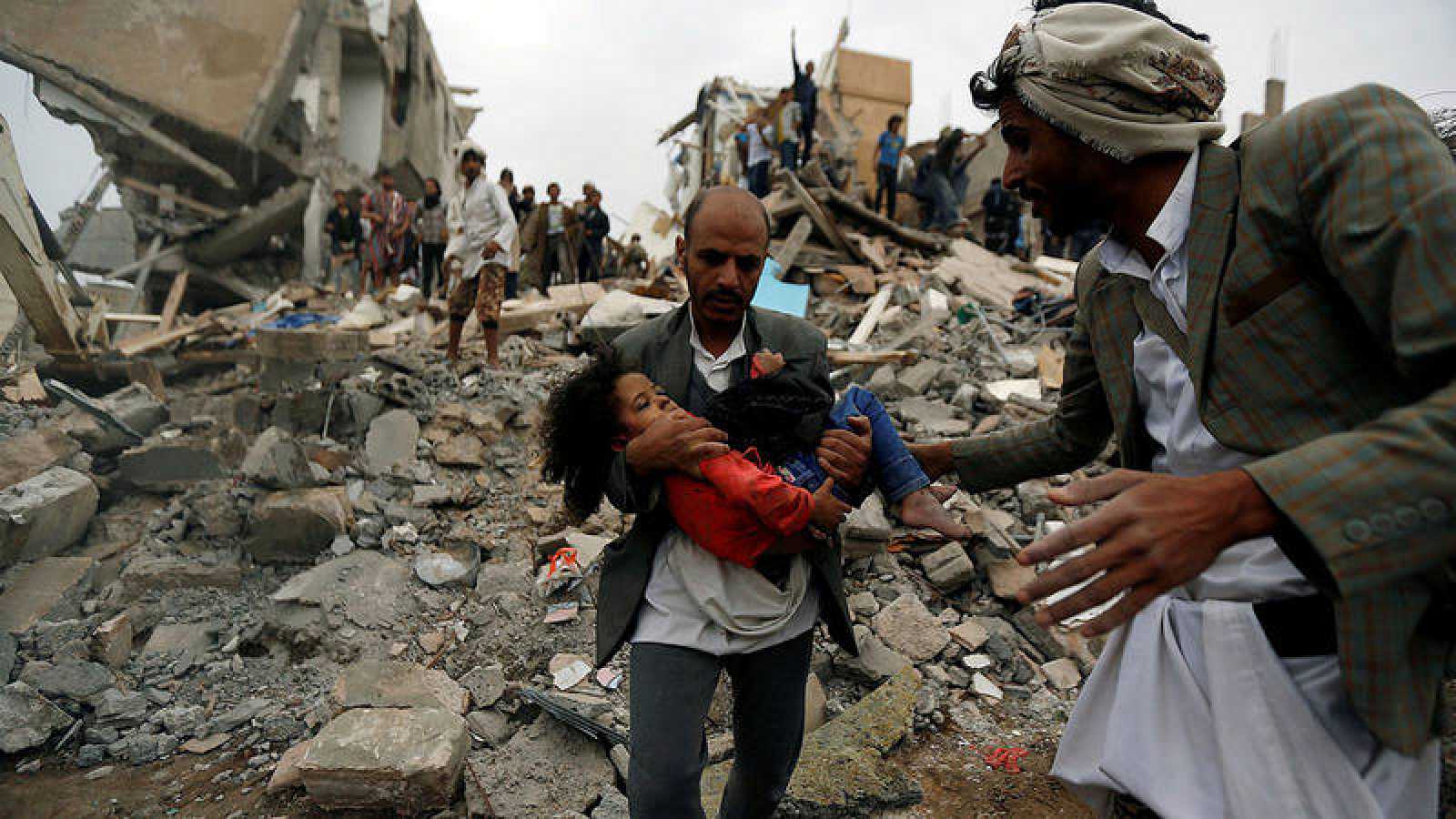 Diez mujeres y niños muertos en bombardeos en Yemen