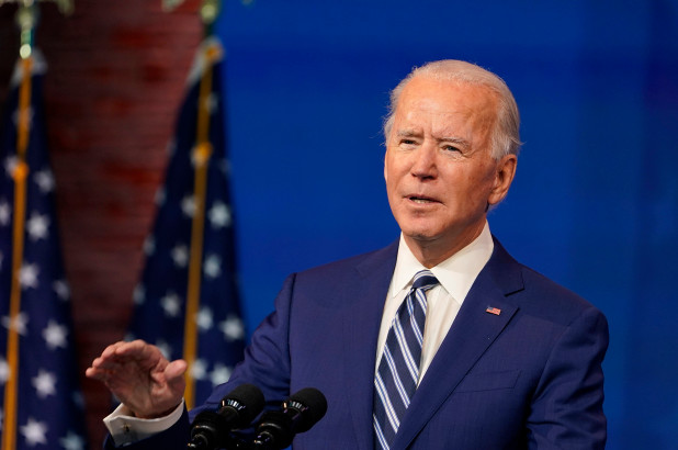 El Colegio Electoral listo para ratificar la victoria de Biden, pero Trump no se rinde