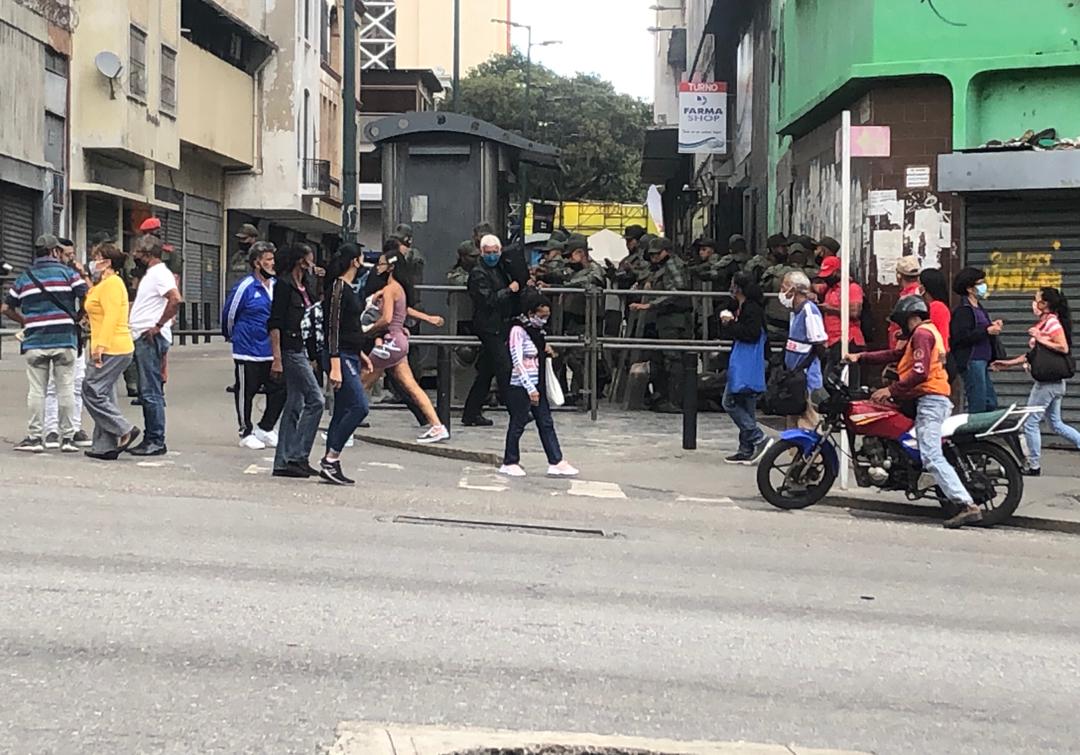 Cerrados accesos del centro de Caracas por la #MemoriayCuento de Maduro ante su AN fraudulenta (FOTOS)