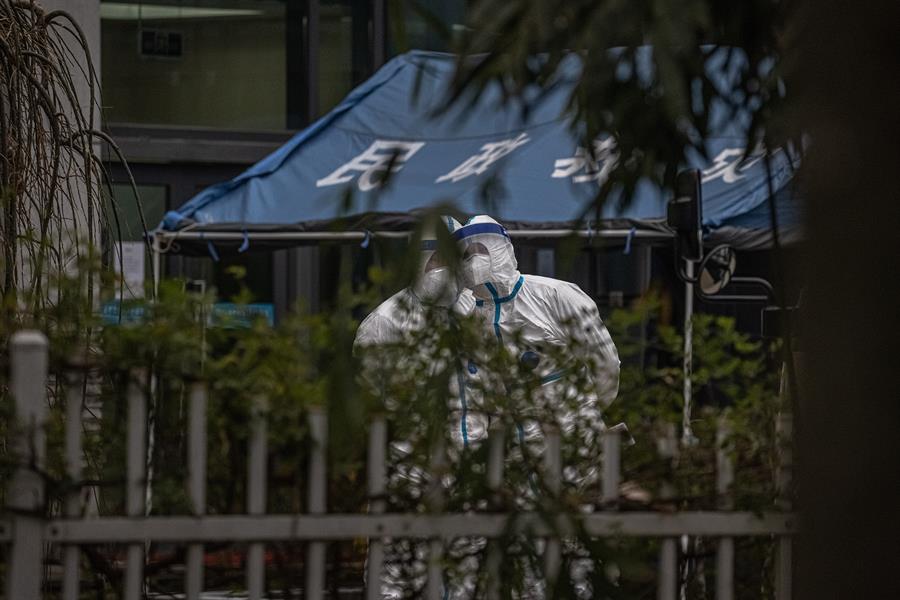 Expertos OMS visitan hospital de Wuhan que trató los primeros casos del coronavirus