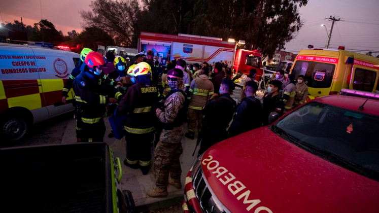 Confirmaron que fue intencional el incendio forestal que avanza sin control en Chile (FOTOS)