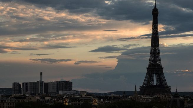 Francia decreta un toque de queda nacional a partir del #16Ene