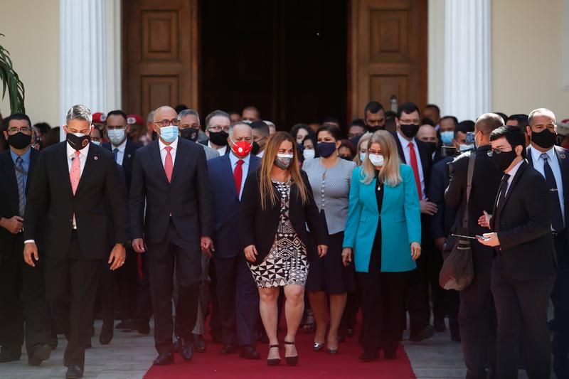 Asamblea fraudulenta emitirá ordenes de captura contra diputados legítimos en 48 horas