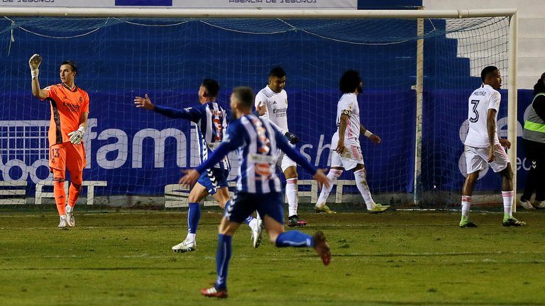 El gesto que tuvo el Real Madrid con los futbolistas del Alcoyano antes de sufrir la sorpresiva derrota