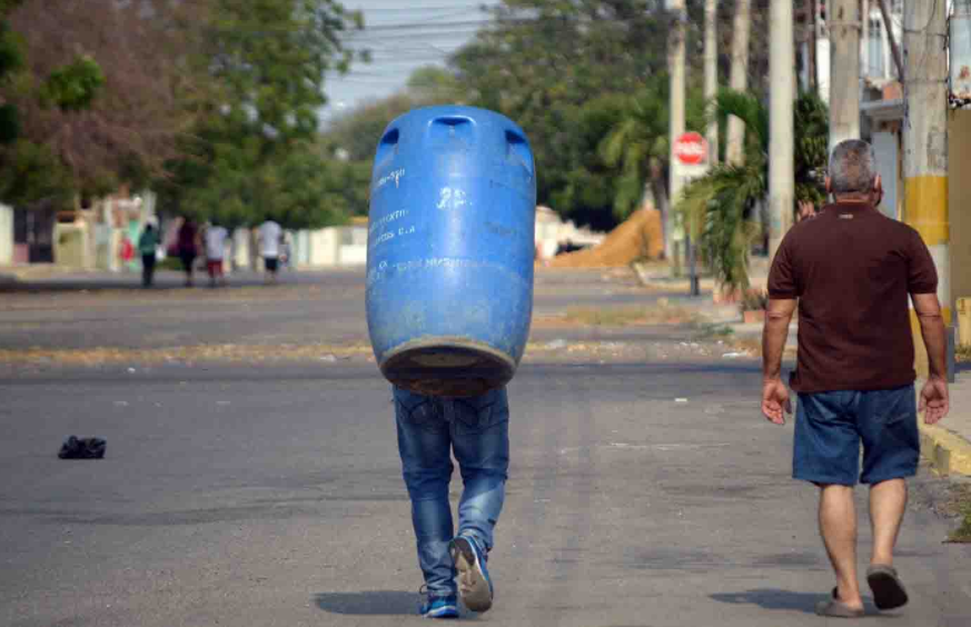 Zulianos en crisis ante la escasez de agua que empeora día tras día (Video)