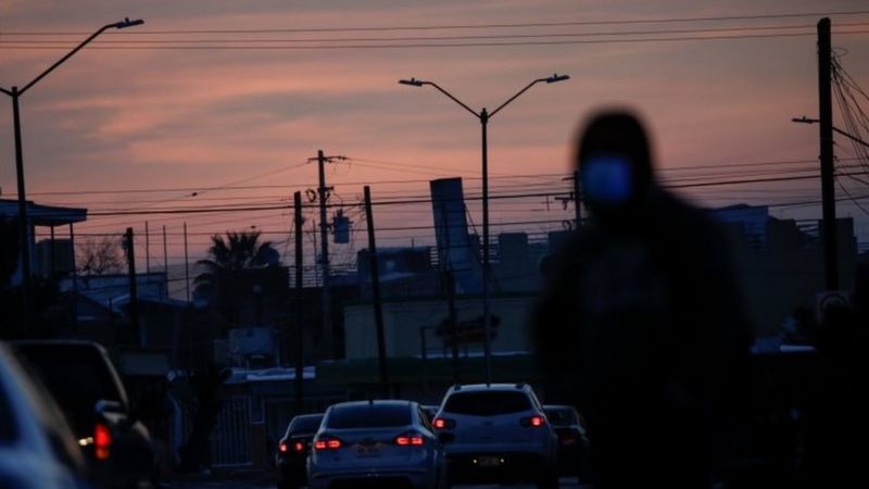 Apagones en México: La tormenta invernal en Texas que ha causado cortes de luz en la mitad del país latinoamericano