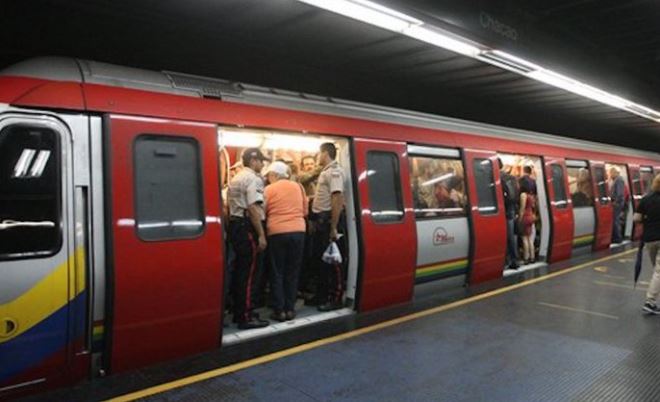 Reportaron incendio en el Metro de Caracas este #14Feb (Fotos)