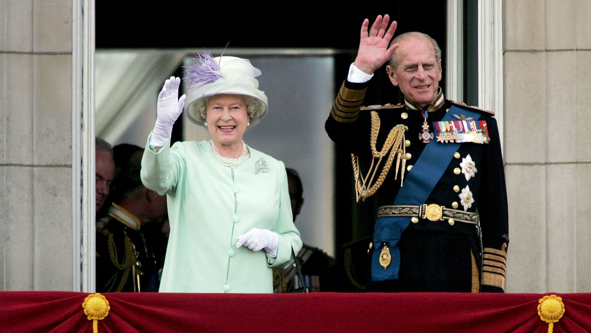 Príncipe Felipe, esposo de la reina Isabel II hospitalizado