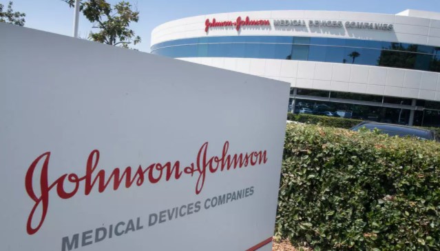 Expertos de EEUU debatirán aprobación de vacuna de Johnson & Johnson contra Covid-19