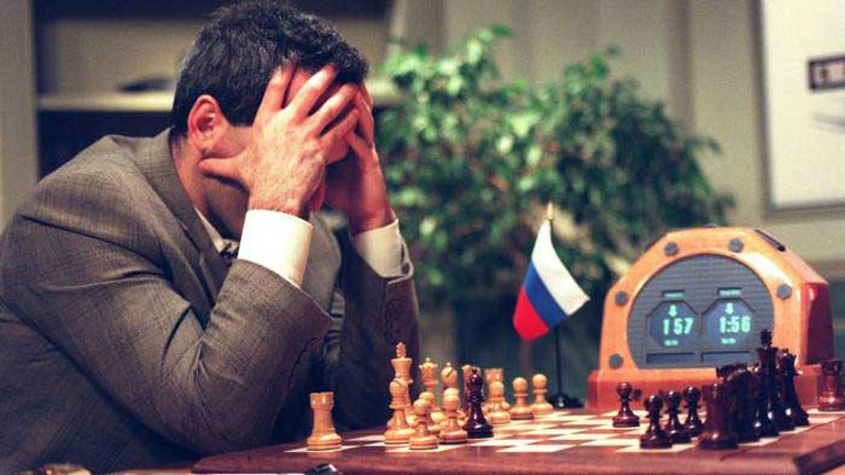 El día que los microchips vencieron a las neuronas: A 25 años del triunfo de una computadora sobre Garry Kasparov