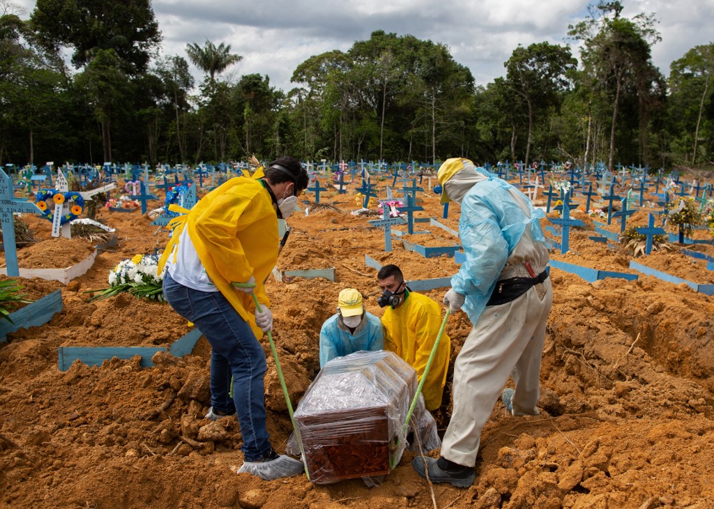 América Latina intenta frenar brutal ola de Covid-19 con trágicos balances en  Brasil y México