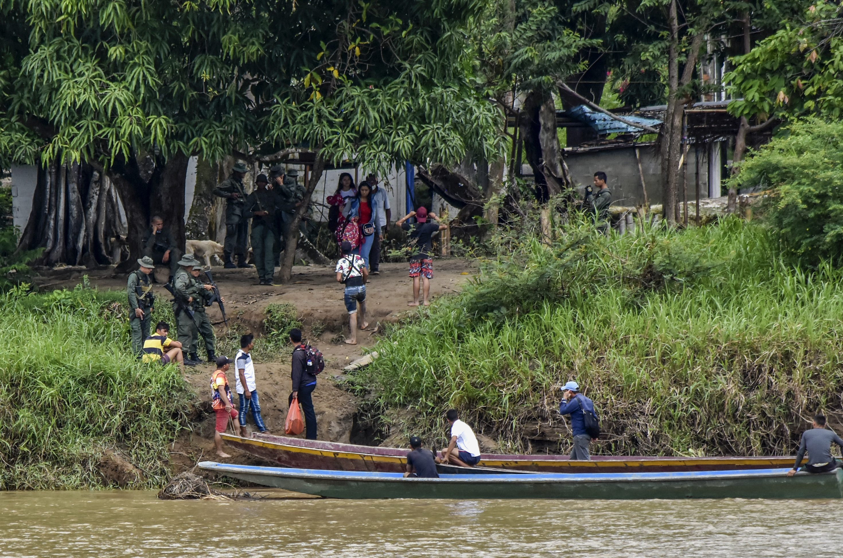 El Tiempo: Ante el abandono del Estado, los grupos criminales se hacen fuertes en la frontera entre Venezuela y Colombia