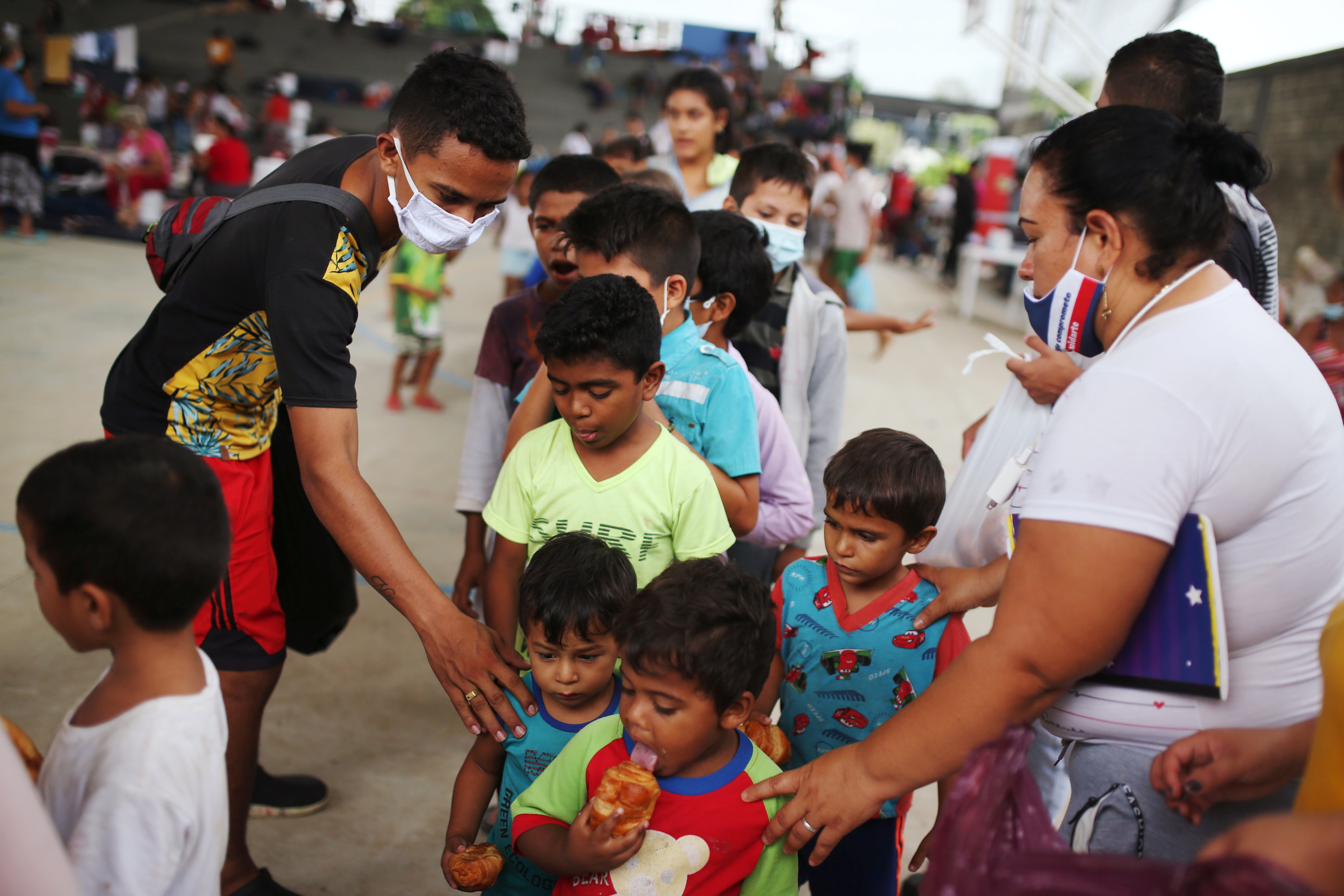 “Nos están matando”, refugiados venezolanos que huyen a Colombia denuncian atropellos de militares