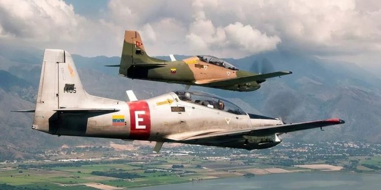 Al menos dos oficiales heridos tras un aterrizaje forzoso de un Tucano de la Aviación Militar en Carabobo