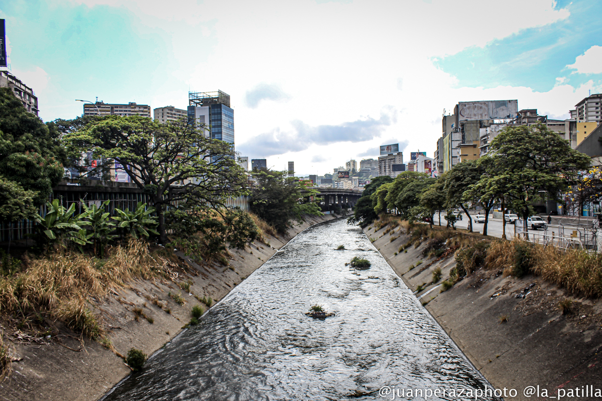 Hallan cadáver en las riberas del río Guaire (FOTO)