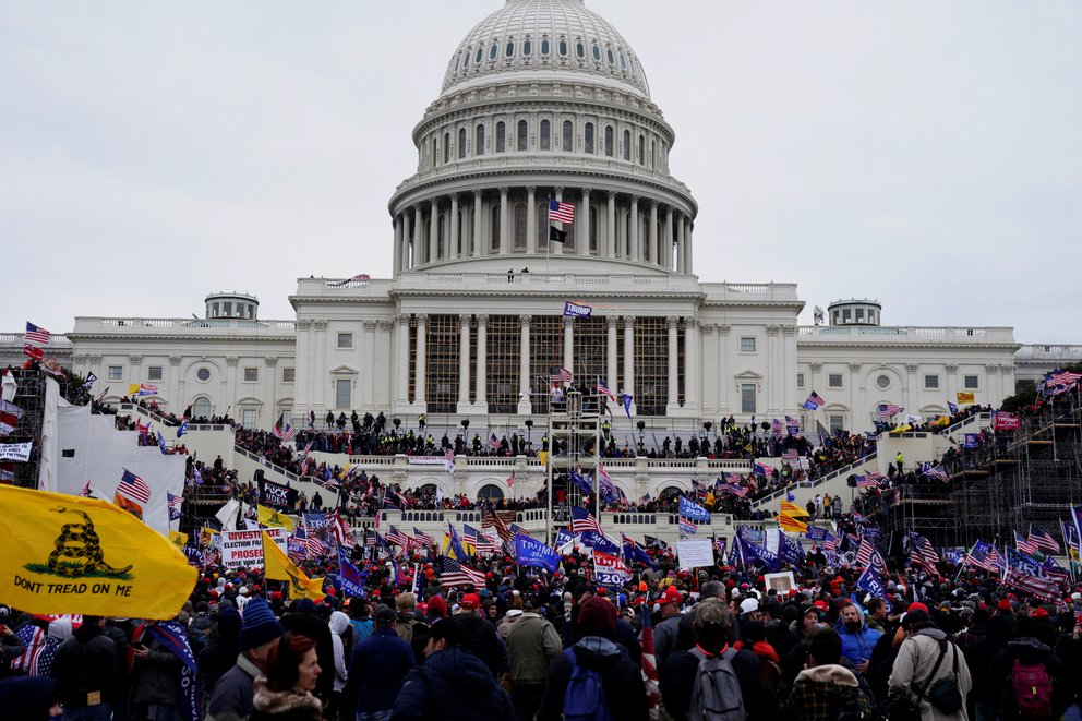 Comité sobre el asalto al Capitolio citó a declarar a los asesores clave de Trump