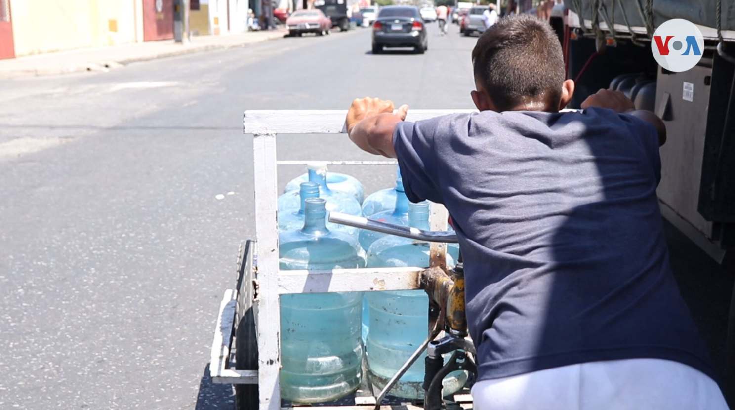 Venezuela sin agua: “Es como si fuéramos una sociedad de mendigos” (Video)