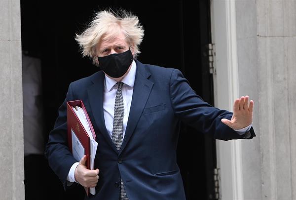 Boris Johnson no descarta ninguna medida para evitar la formación de la Superliga