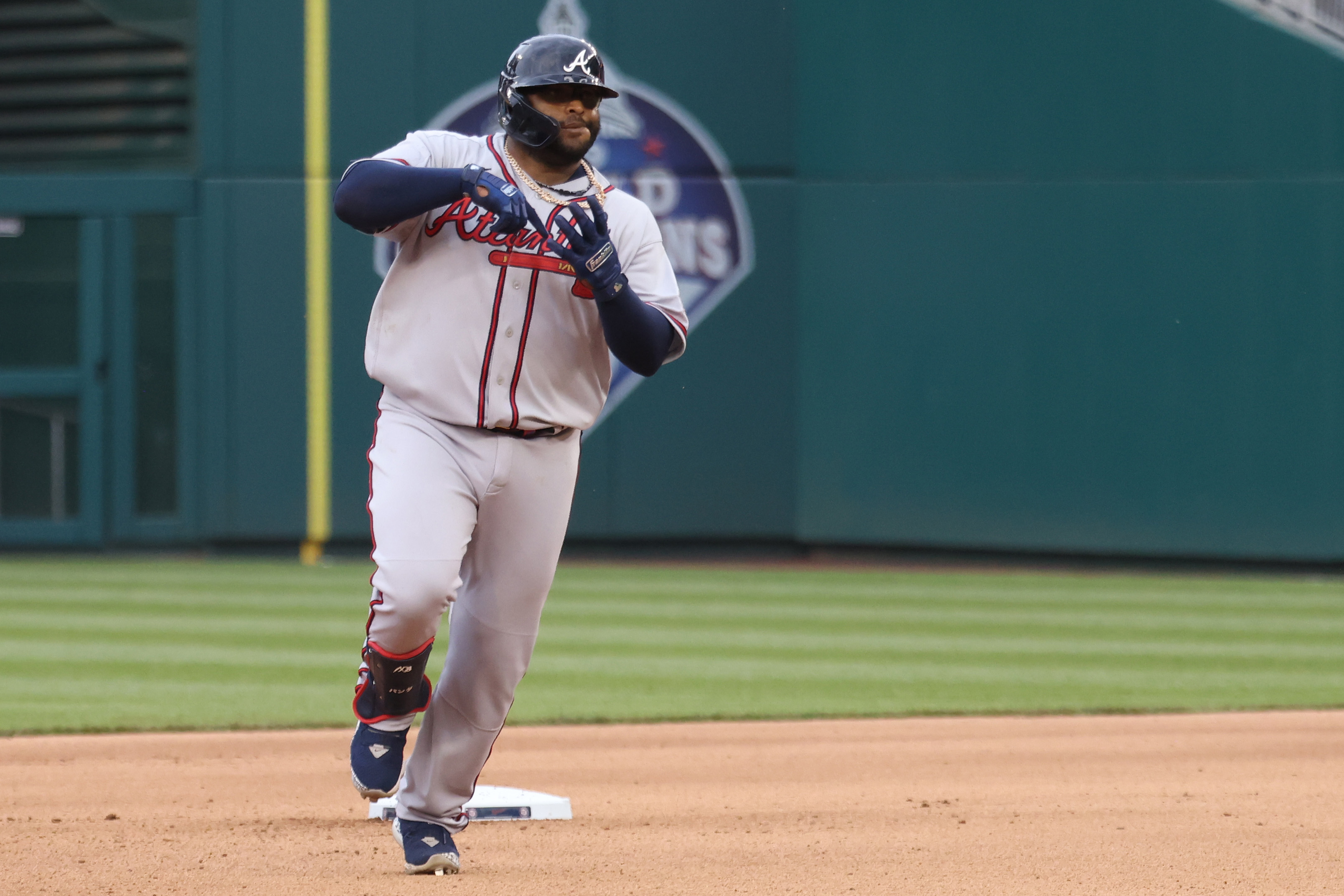 Bravos sellaron barrida sobre Nacionales con cuadrangular de Pablo Sandoval (Video)