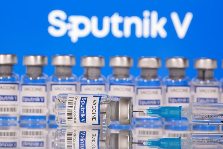 Laboratorio ruso que fabrica la Sputnik V lanza peligrosa campaña antivacunas