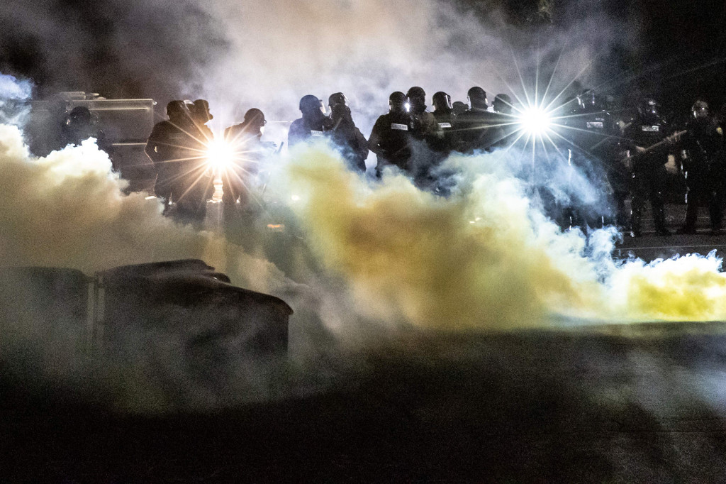 Guardia Nacional se desplegó en Minneapolis durante las protestas por la muerte de un afroamericano (Fotos)